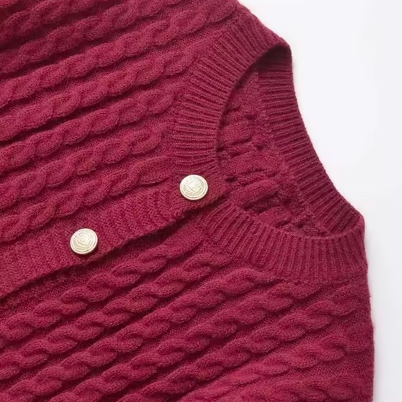 Red Cable Knit Cardigan - Picture 4 of 5